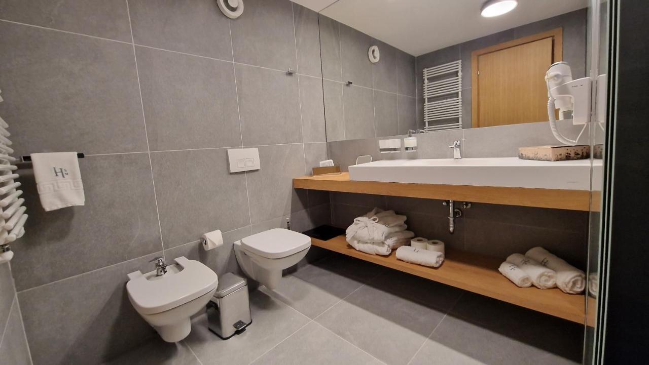 Hotel Sorin Mihai Cristian  Exterior photo