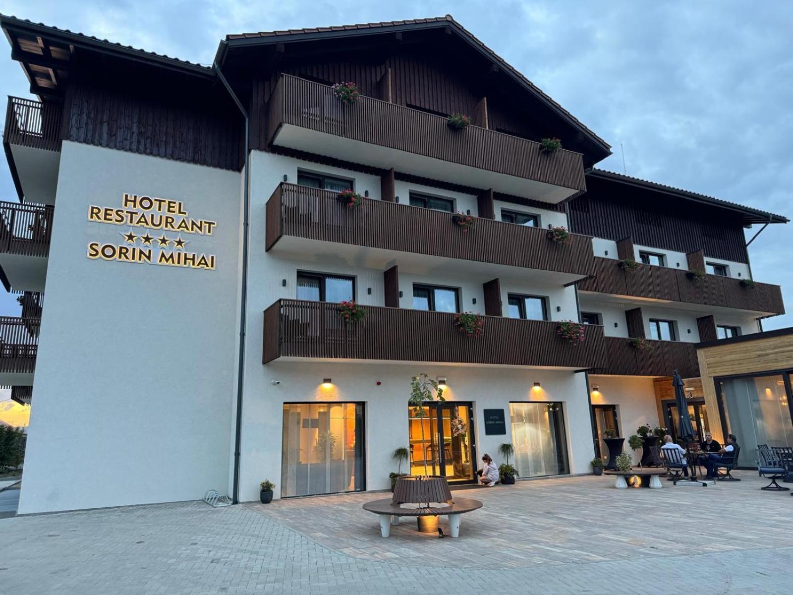 Hotel Sorin Mihai Cristian  Exterior photo